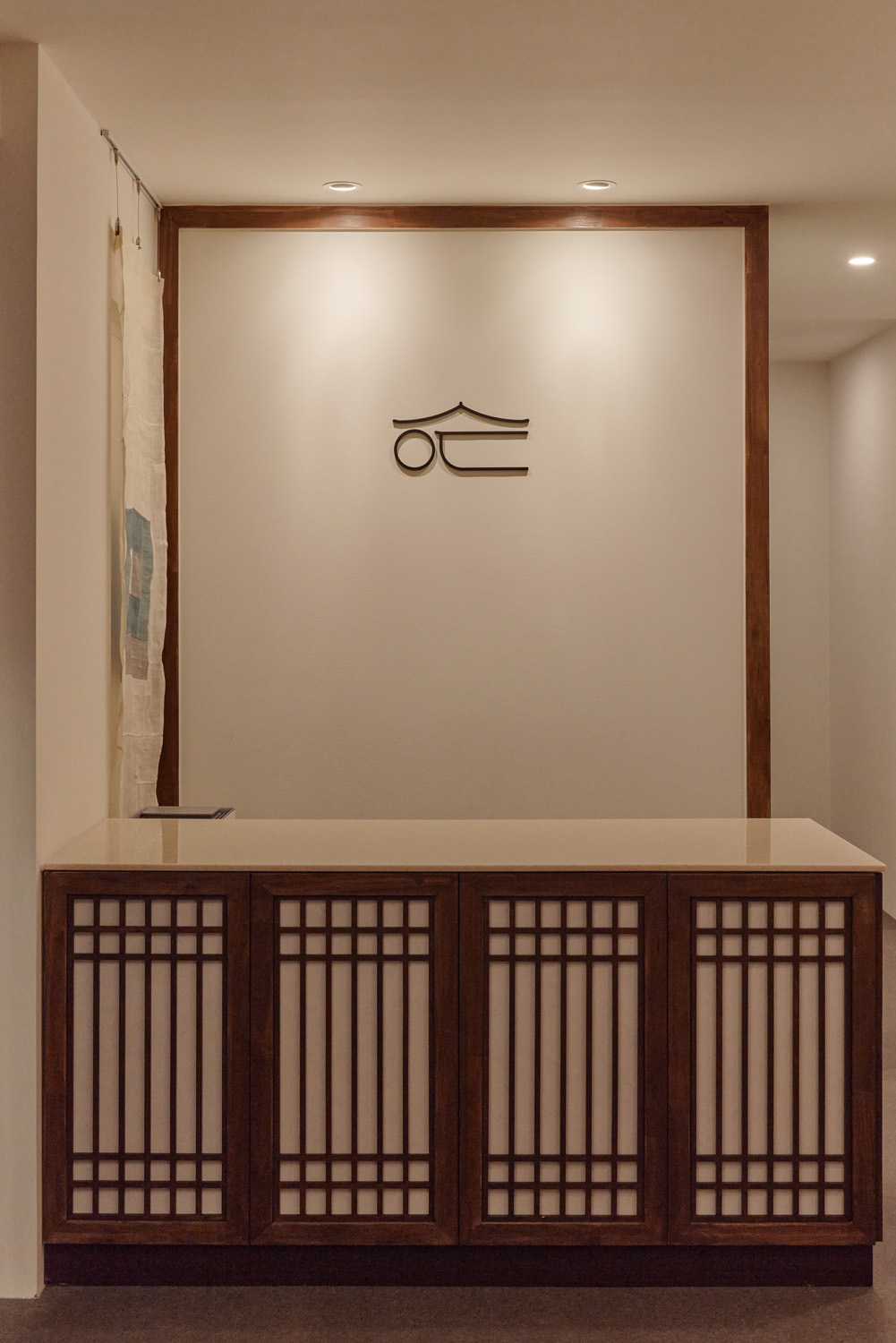 "木材与高级酒店氛围的完美融合 - 21 坪酒店式公寓室内设计"-30