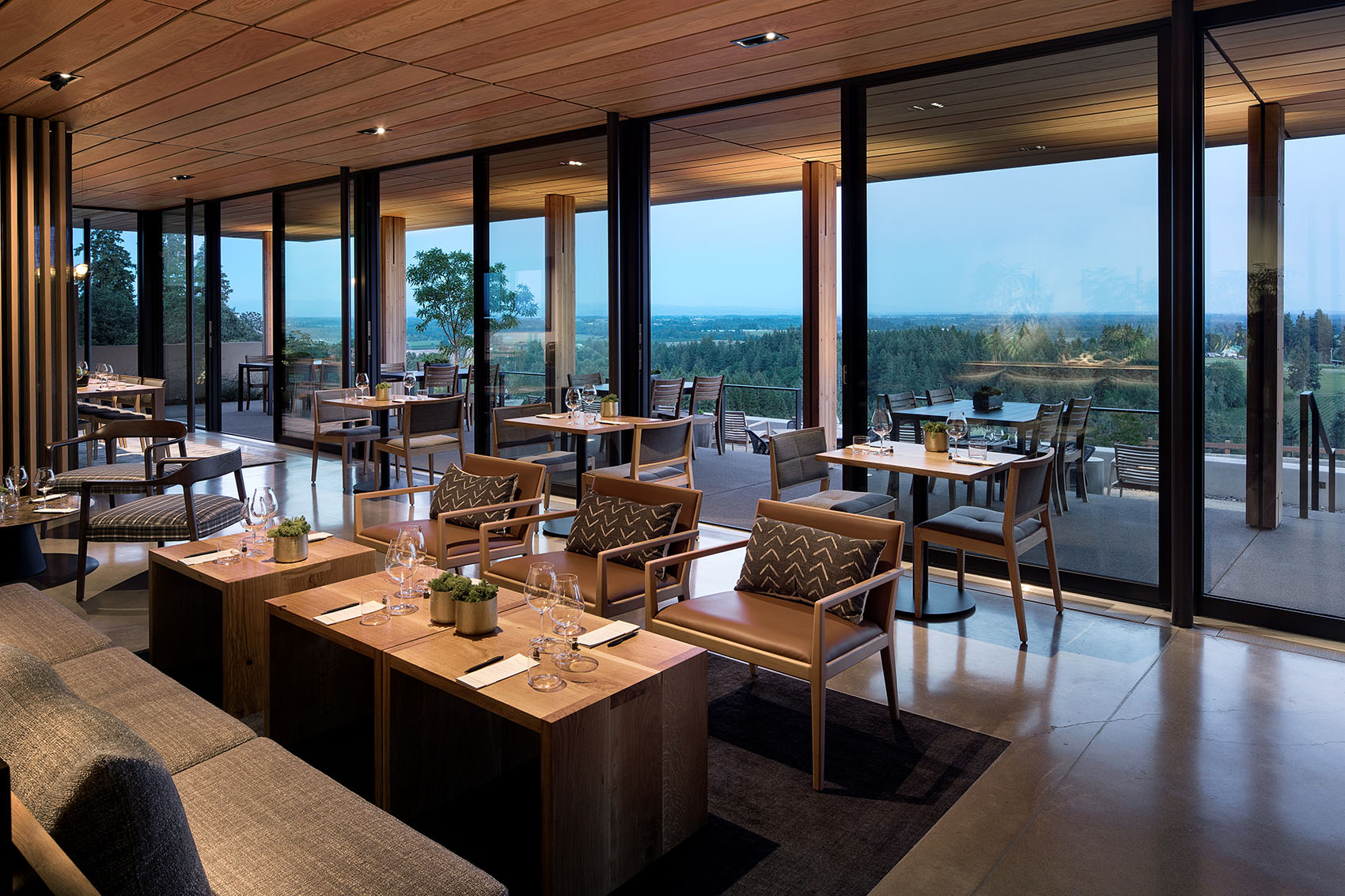 Archery Summit酒庄丨安哥拉威拉丨Heliotrope Architects-20