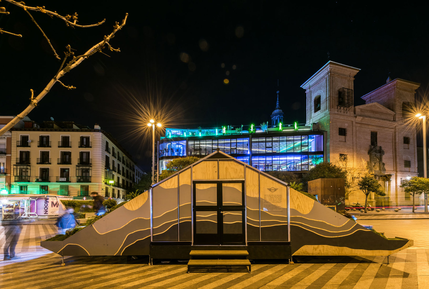 马德里“月光山”公共空间装置-36