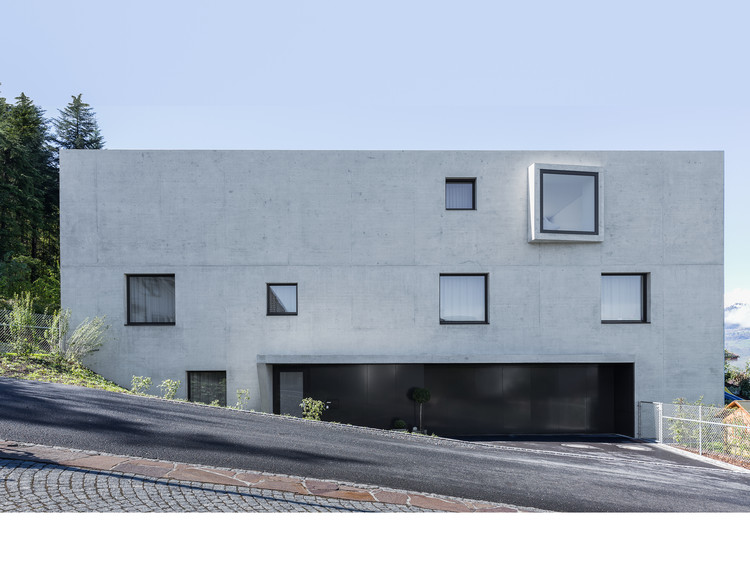 森林边缘的三角形诗意住宅-2