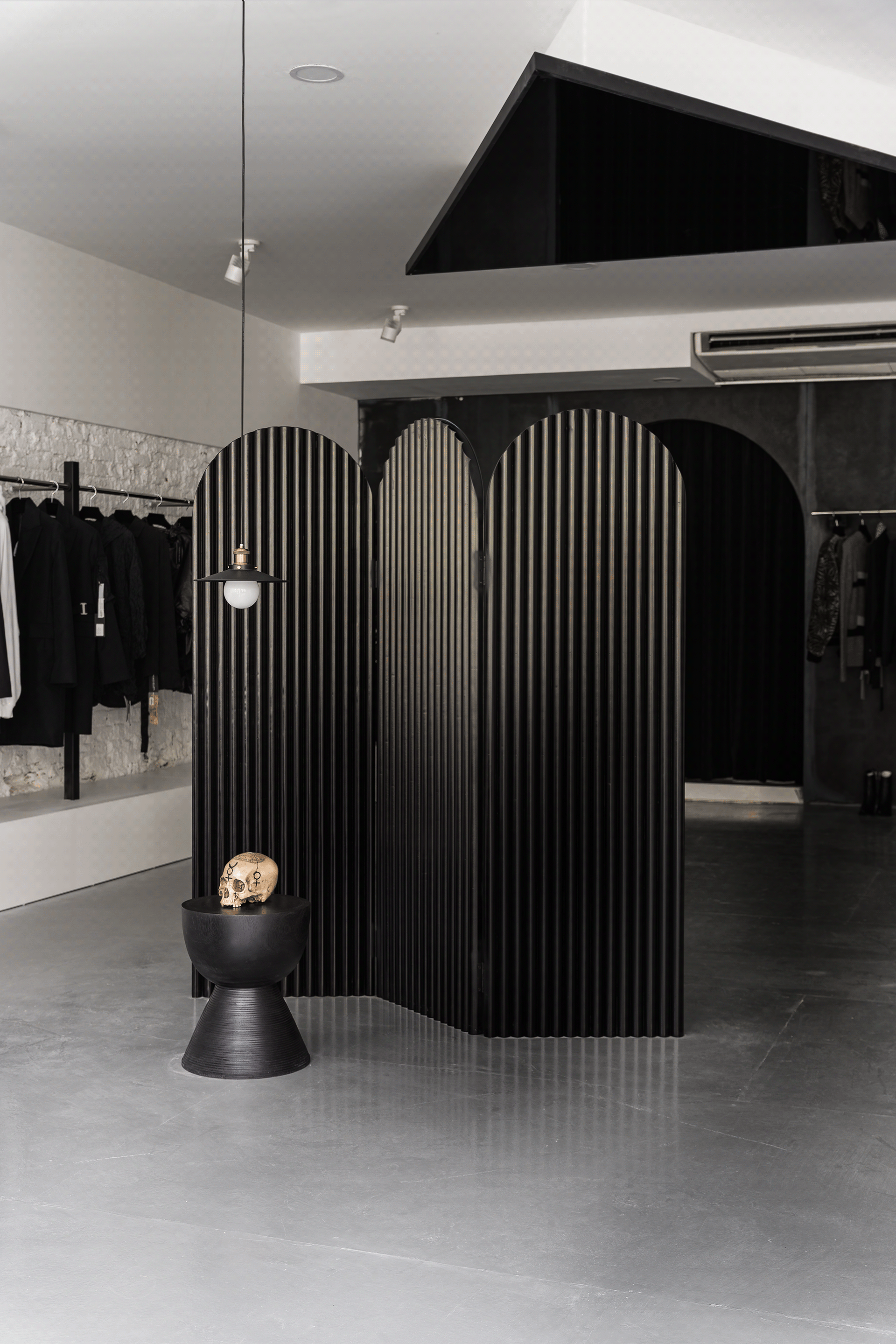 黑暗画廊丨越南河内丨Naki Wood Studio-37