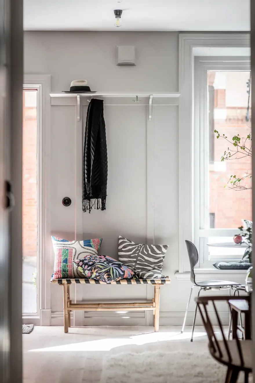 瑞典 1904 年建筑的 41m2 公寓改造 | 古典与现代的完美融合-4