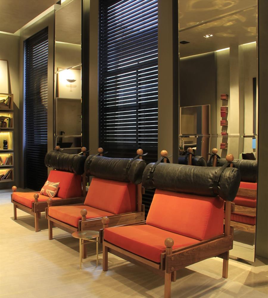 现代简约的"咖啡馆"图书馆设计-4