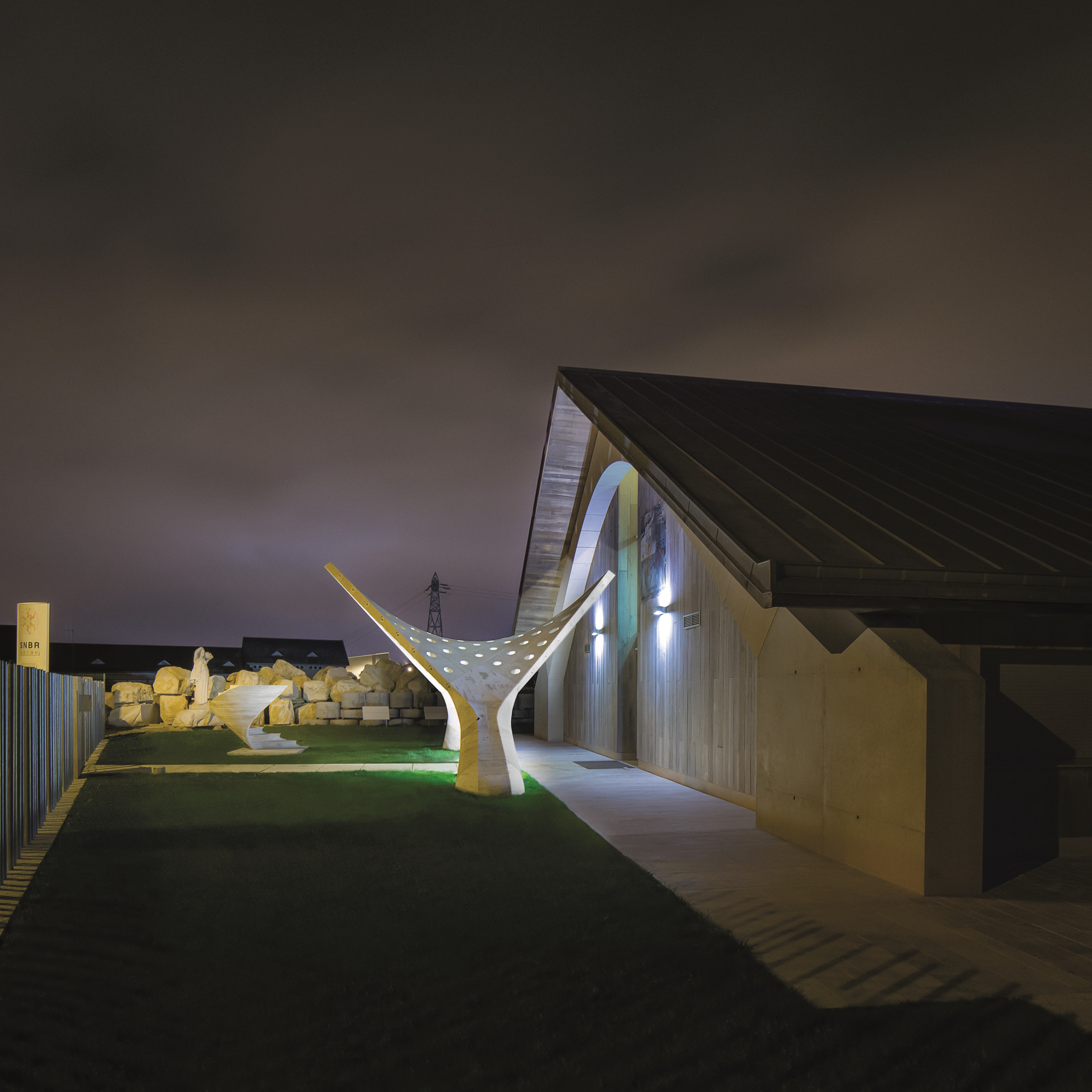 创新石拱结构，打造环保办公空间-13