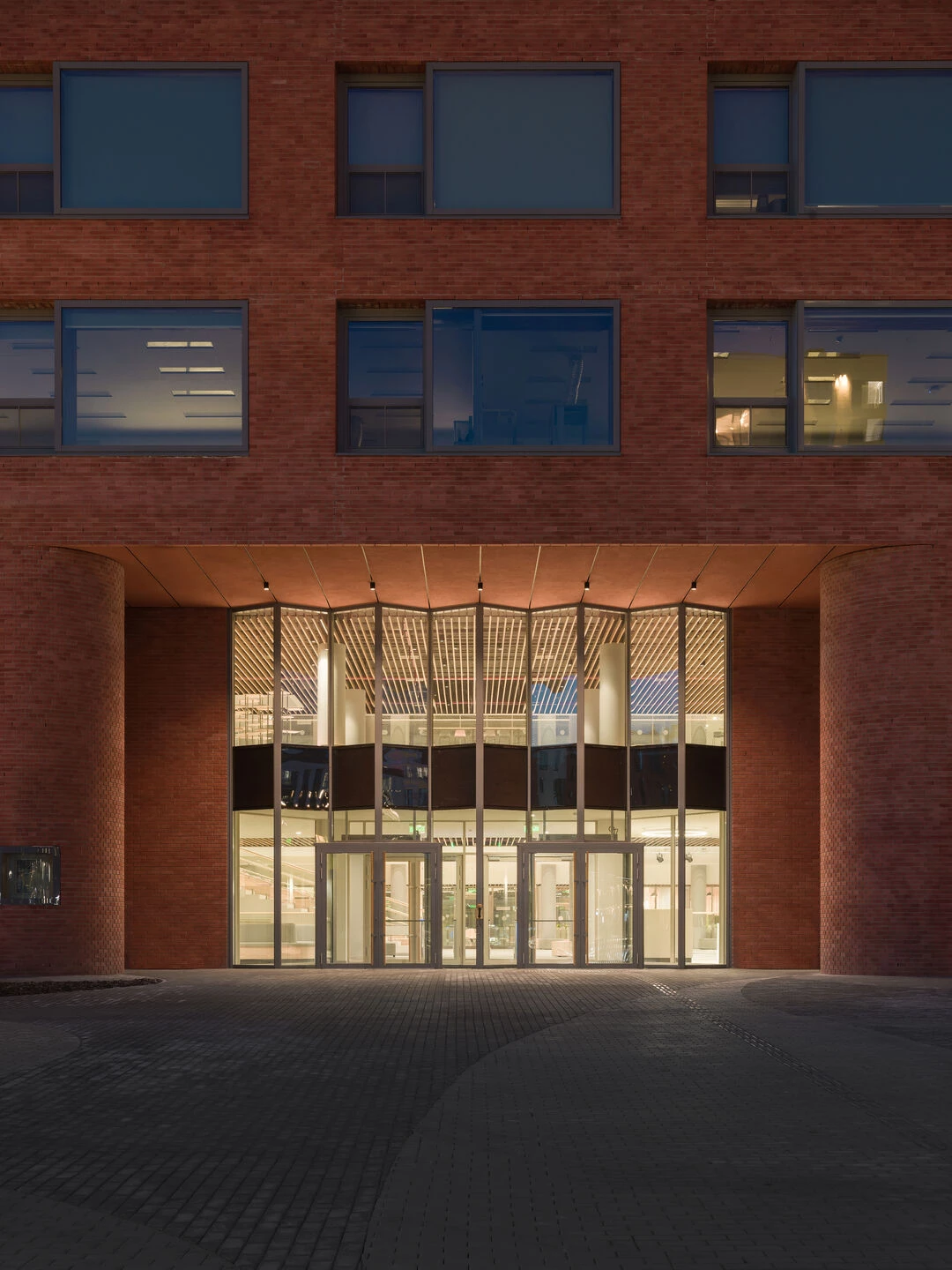 新西伯利亚公立学校丨俄罗斯新西伯利亚丨Brusnika Company,SVESMI-23