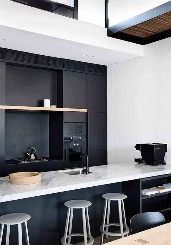 Bek Sheppard--简约现代住宅，用木材打造出温暖舒适的家-33