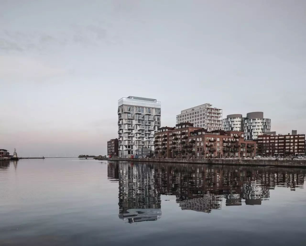 北欧粮库爆改成公寓楼，毛坯的样子比精装更帅气-138