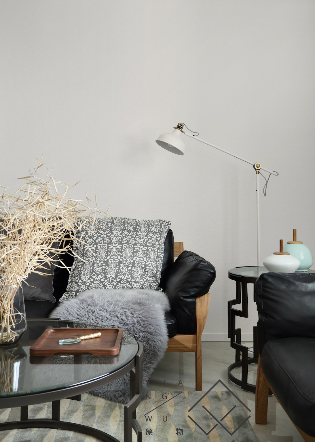 南京华侨大厦混搭风公寓设计，中国红点亮大空间-10