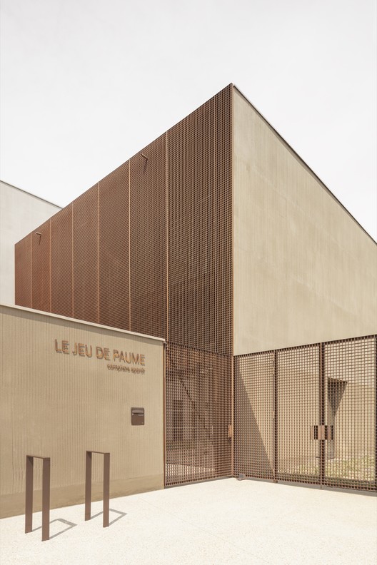 乡城之间的体育中心-10