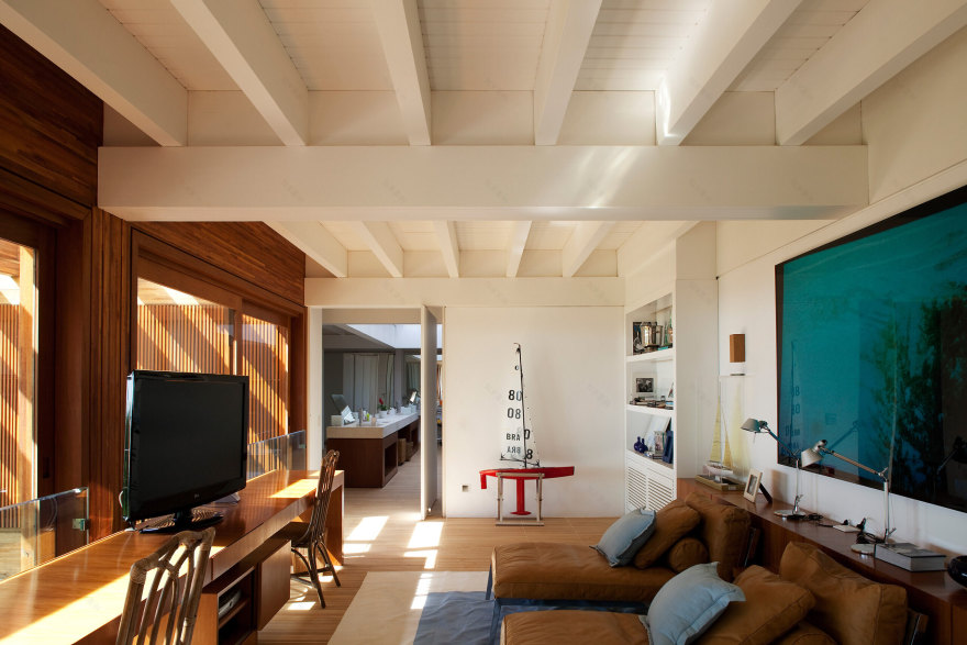 RW 住宅(注:RW在未明确其含义时,可直接保留英文缩写,House常见释义为住宅、房子 ) -33