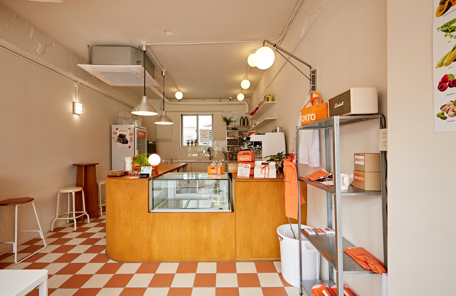 独特设计！8 平米胶囊旅馆成城市新宠-4