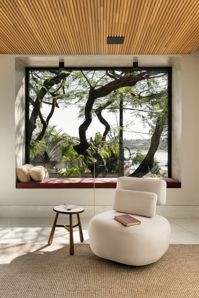 A uma quadra da Lagoa da Pampulha (BH), esta casa com 793m2 de área construída foi projetada do zero - Conexão Decór-1