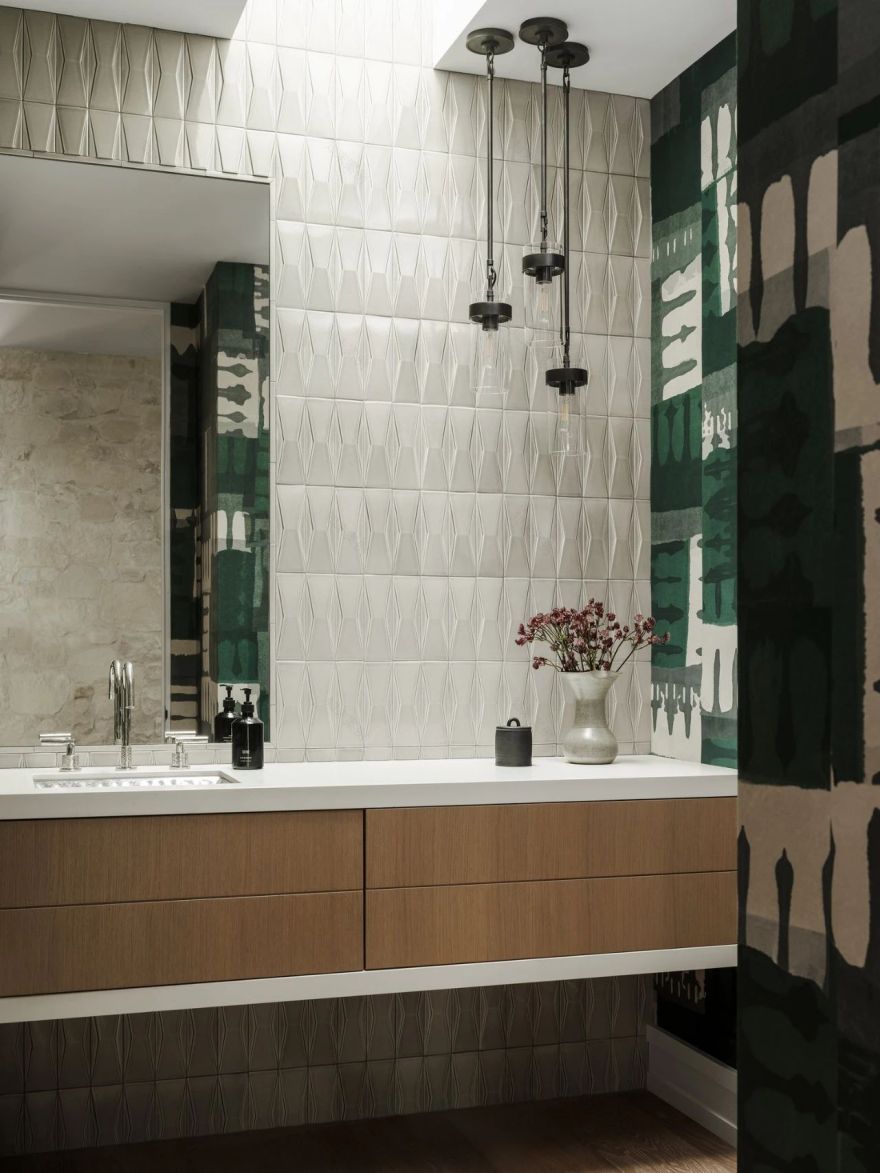 “Stranded in Paradise”(滞留天堂)-32