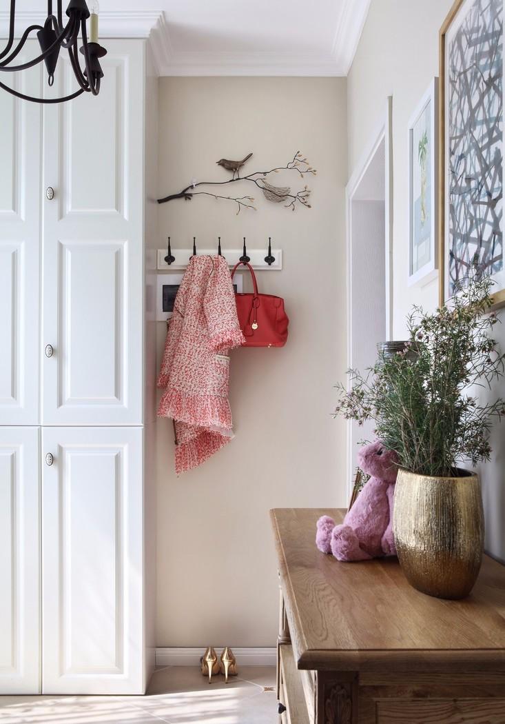 温暖如春的室内设计 | 生活阳台变门厅,橙绿搭配显活力-12