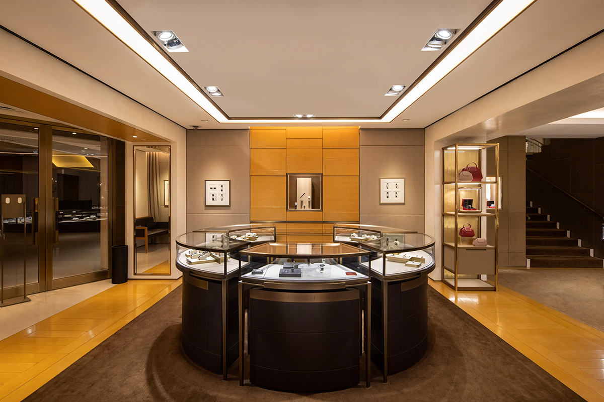 Cartier (shop facade & interior)-2