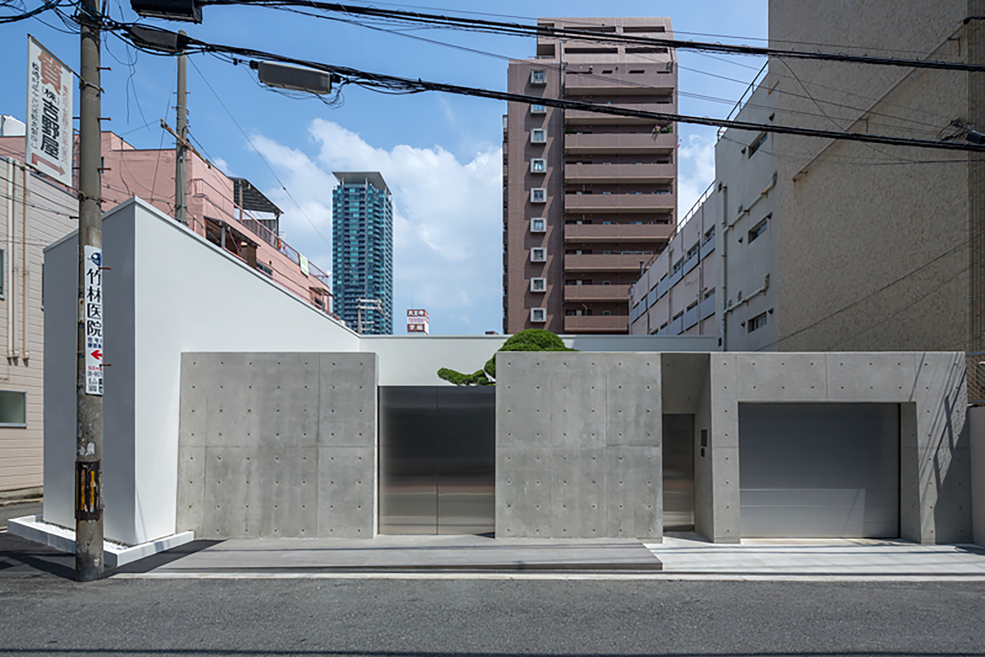 House with Podocarpus  Yasutoshi Mifune + Toru Atarashi-38