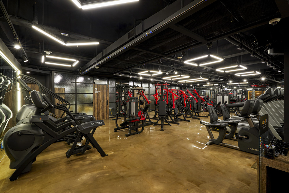 黑钛金质感，140 平健身中心设计诠释现代风尚-11