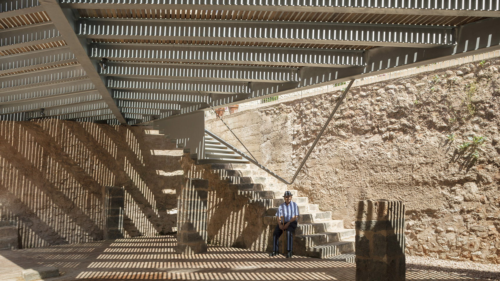 犹太教堂广场改造丨西班牙-49