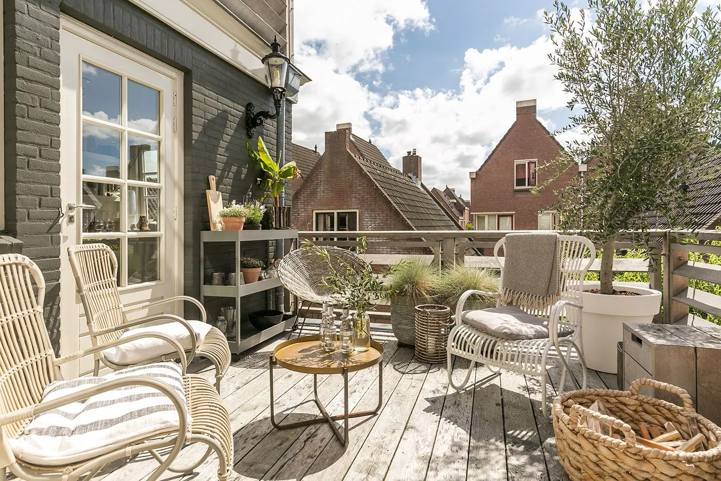 荷兰运河边古宅的现代魅力-17