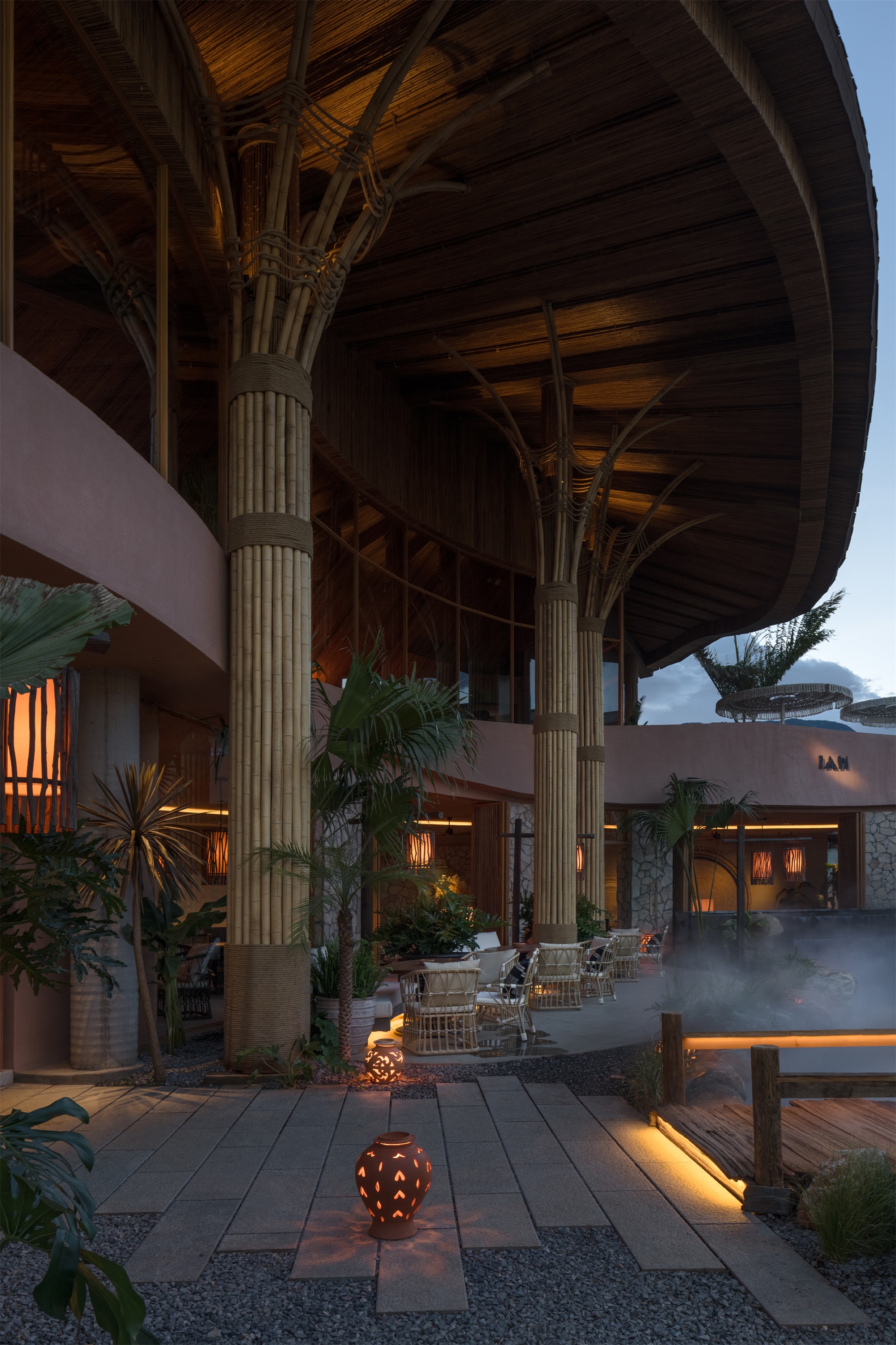 Lan岚·云南bistro餐厅丨中国丽江丨FUNS方糖空间设计顾问-24