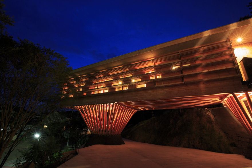 日本依豆 urasu 山间住宅,环保与自然的融合-19