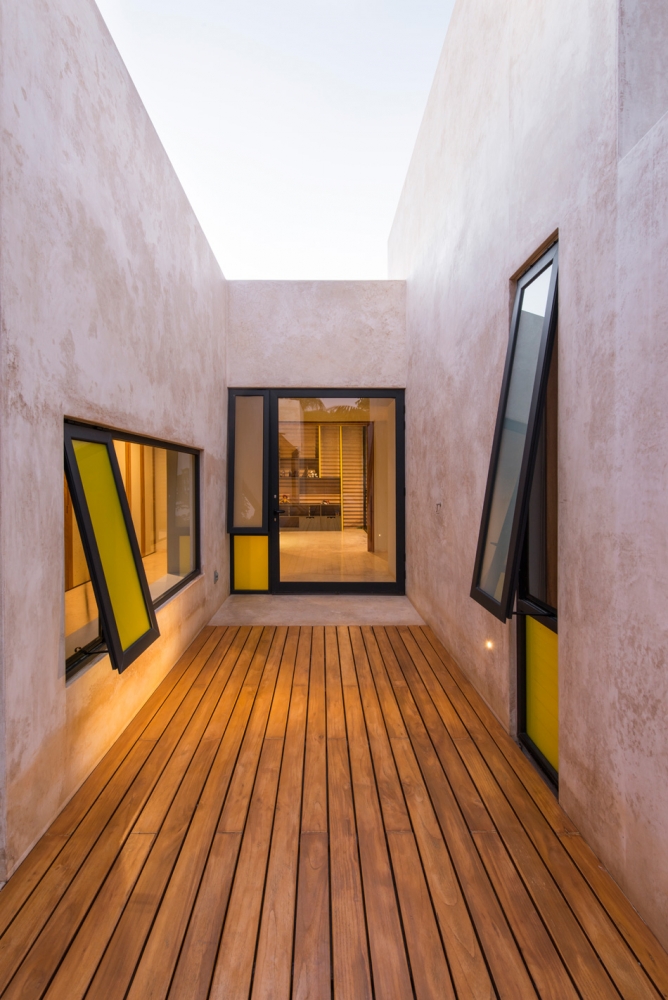 豪华别墅 现代风格[别墅] 王+ GD建筑师configures拉腊因河流阶地在他们的房子-6