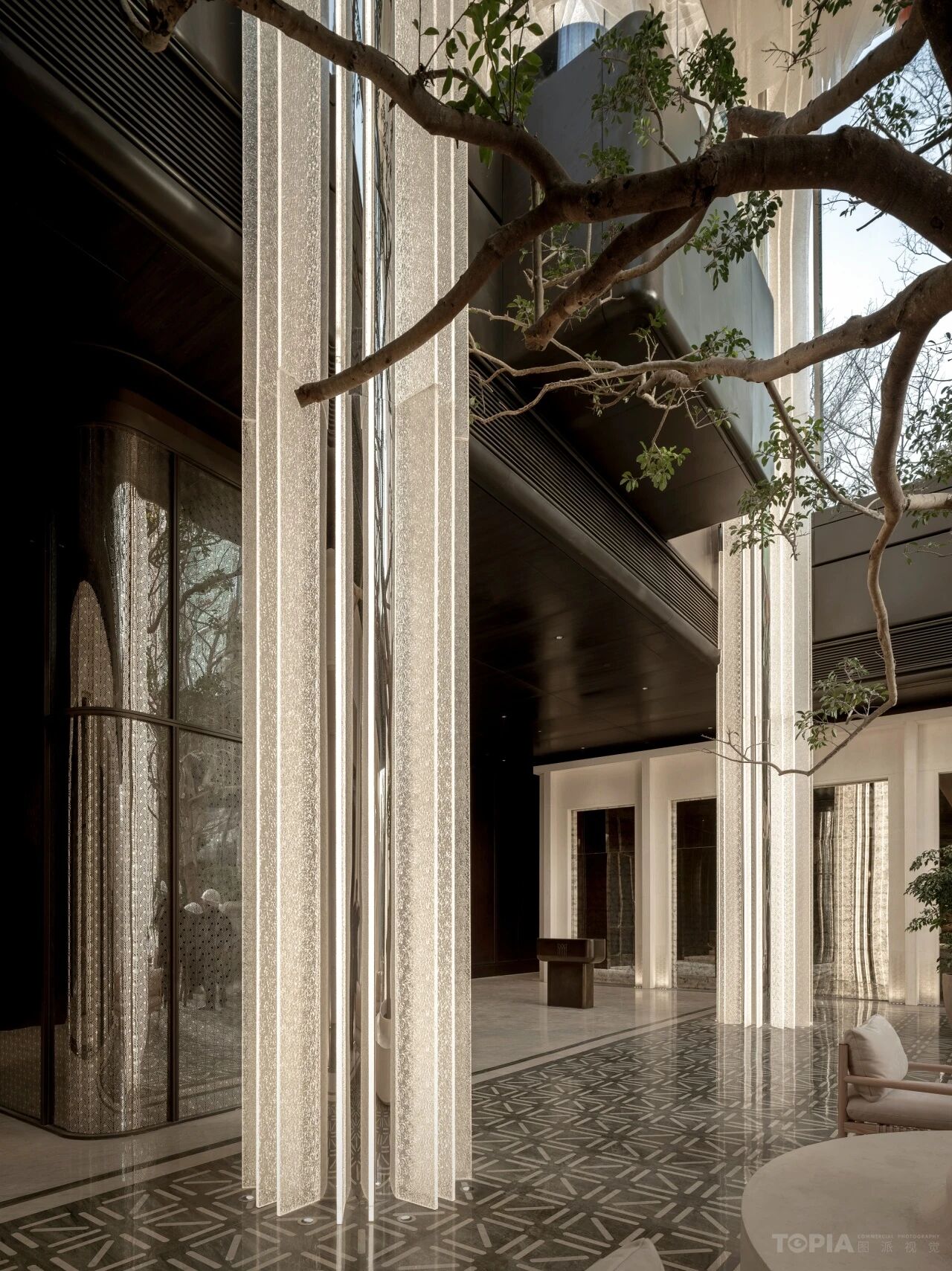 新作 DIA —— 写意山水 · 落日熔金「北京·华润置地 臻澐四季花厅 Urban luxury natural art」丨中国北京丨GAD吴轩-42