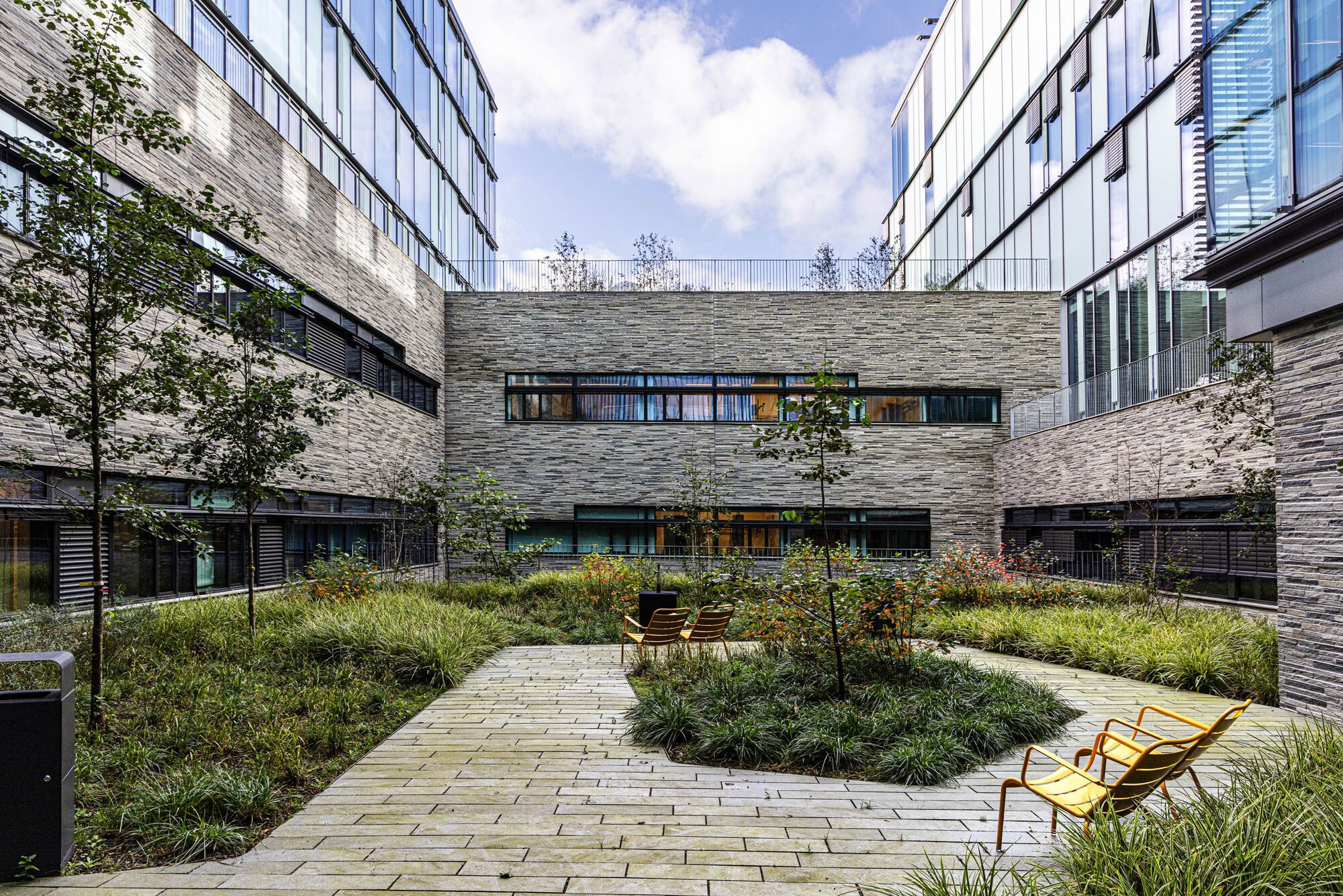 Glasblokkene Haukeland Hospital for Children Youth and Women / KHR Arkitekter + Studio PKA + Henning Larsen + Schönherr-11