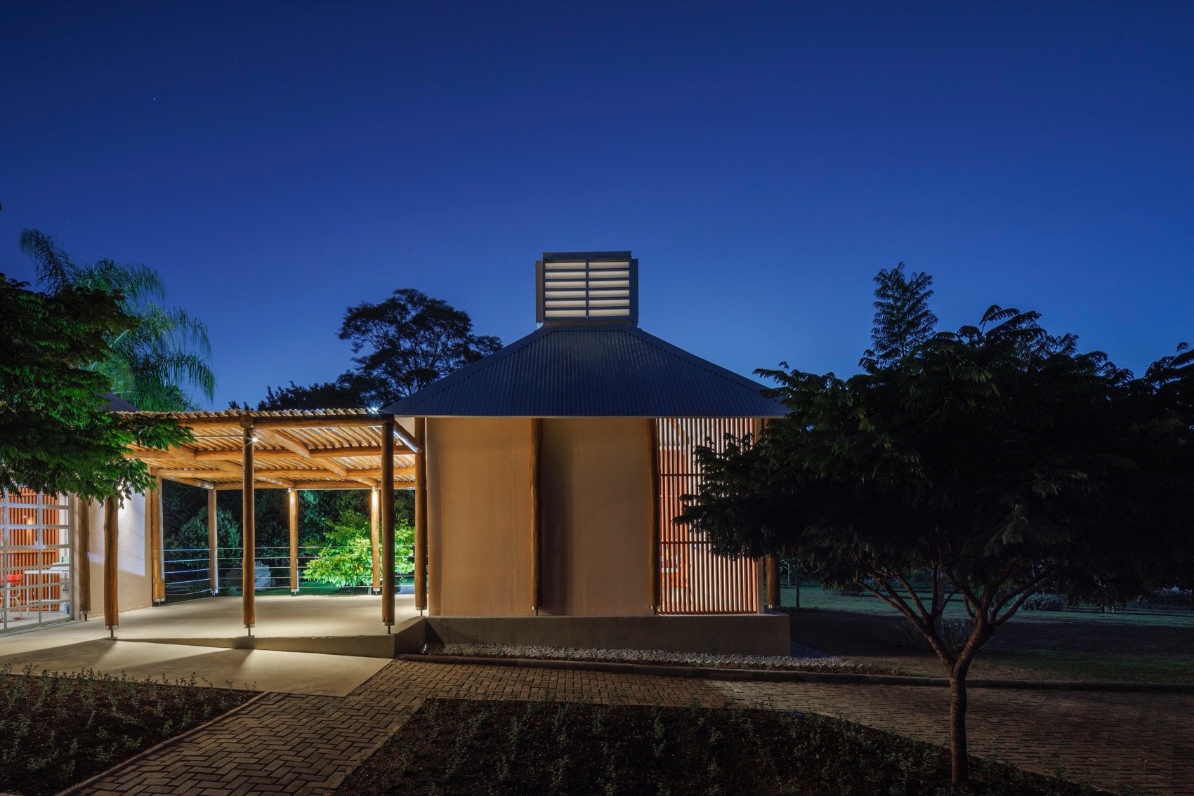 Vila Ninho学校 & João de Barro凉亭丨巴西米纳斯吉拉斯丨BIRI + MACh arquitetos等多方团队-61