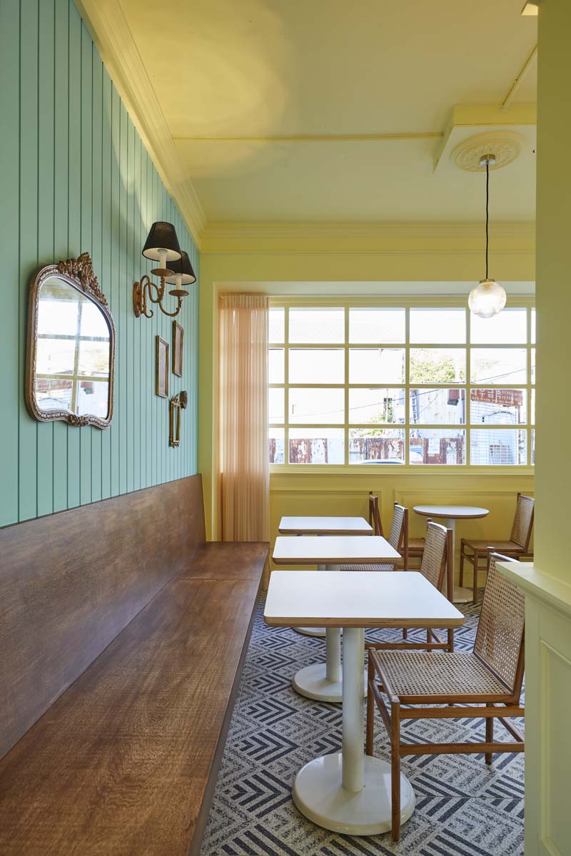 40 平咖啡厅的精致室内设计-10