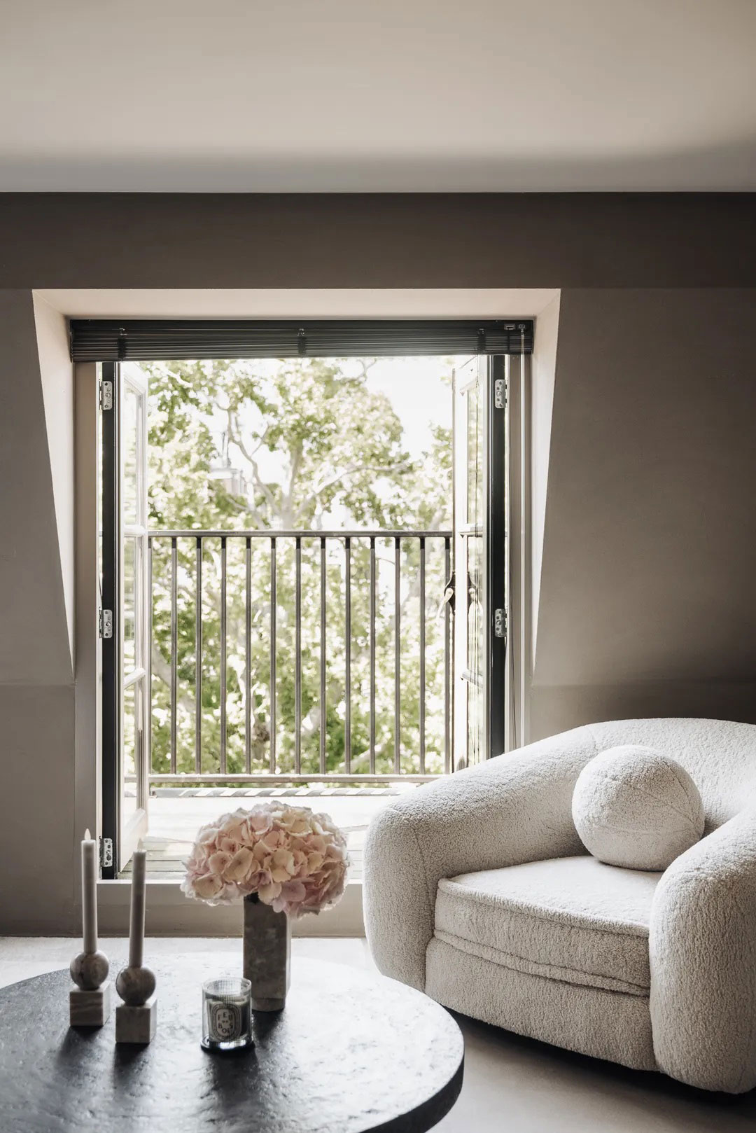 阿姆斯特丹运河公寓的自然极简设计-23