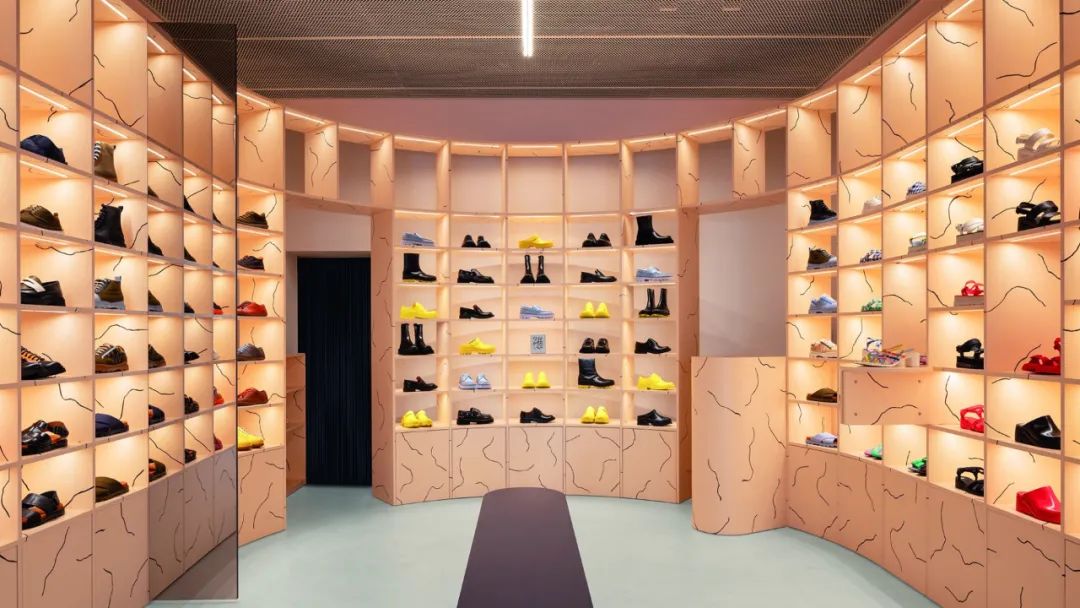 罗马 CAMPER 新零售空间设计丨西班牙丨Piovenefabi-1