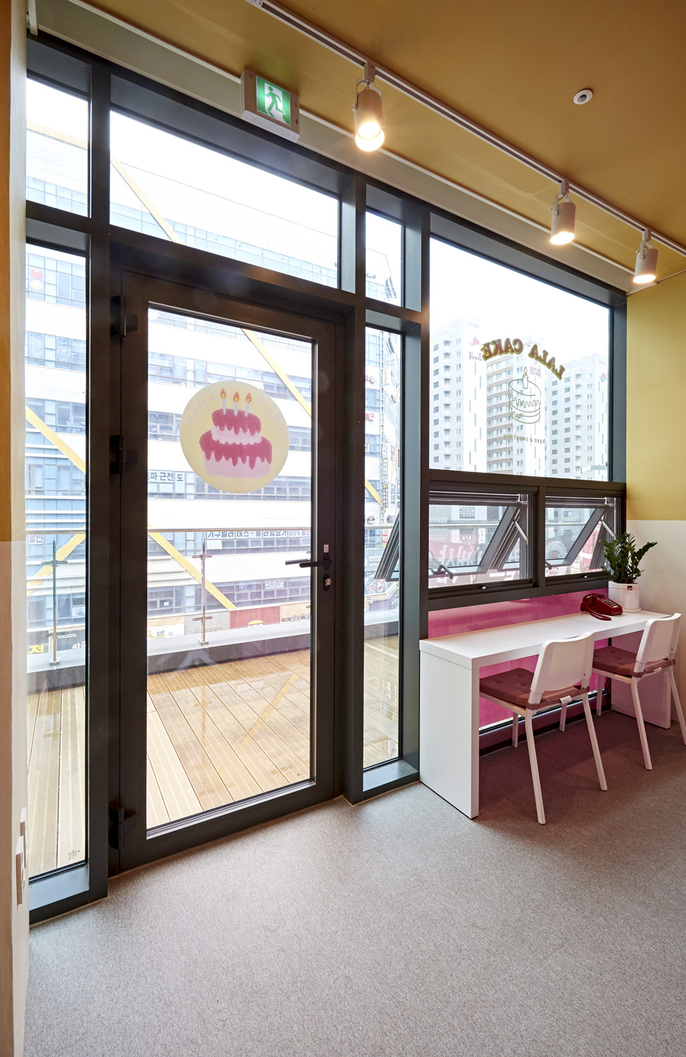 粉色调的 11 平米小空间设计-16