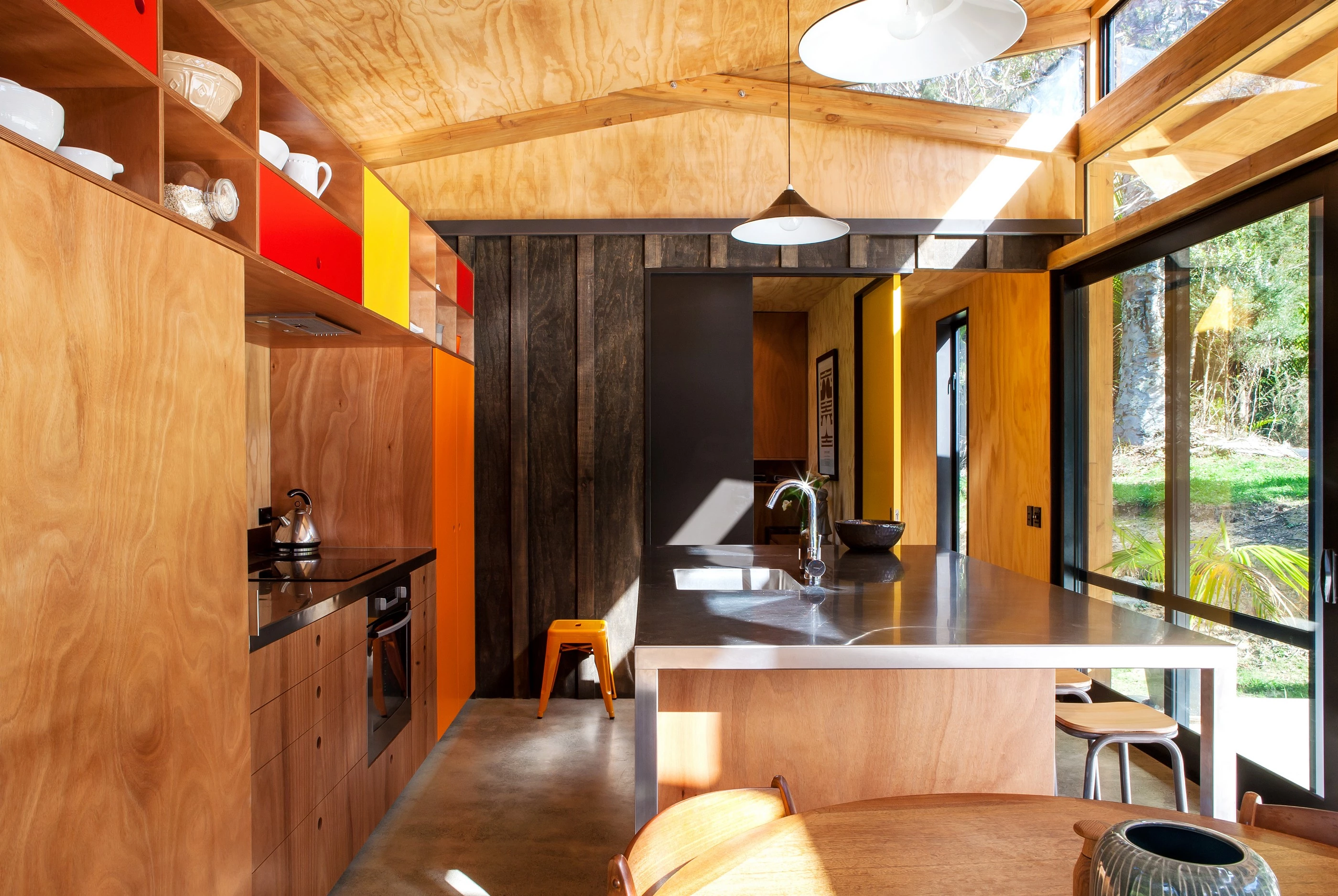 新西兰 Titirangi 家庭度假屋 | Dorrington Atcheson Architects 的极简空间-18