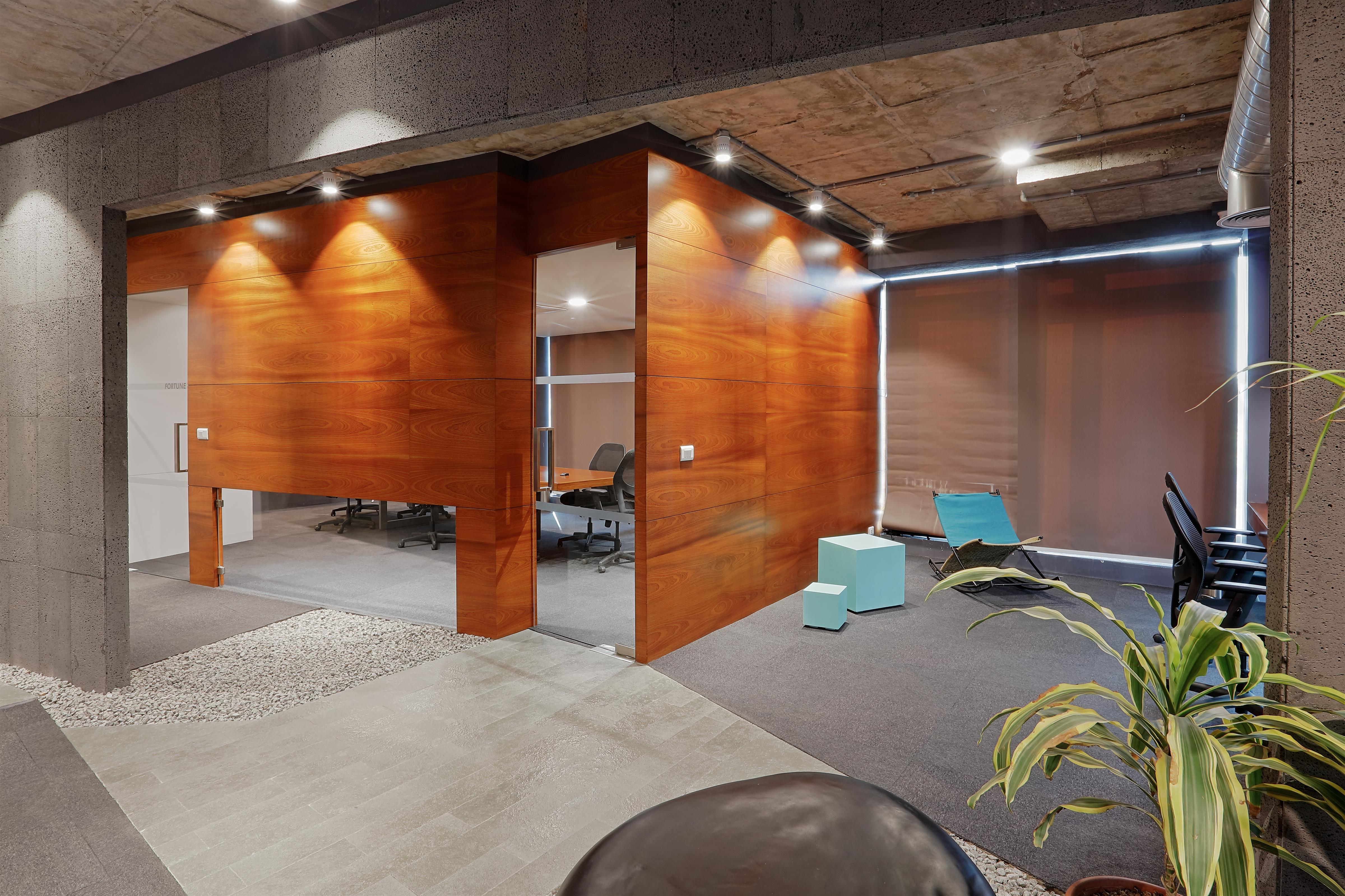 动态时间韵律中的办公空间-29