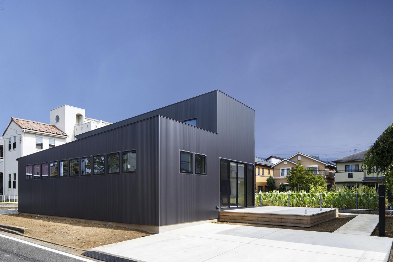 对称简约的日本 HOUSE·W 住宅-9