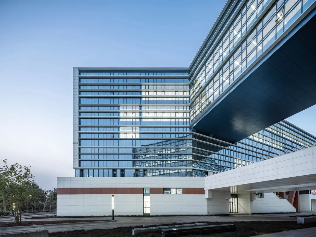 齐鲁工业大学轻工实验实训中心建筑方案设计丨中国济南丨同圆设计集团有限公司-38