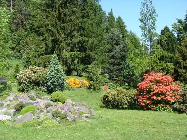 捷克雷哈切克先生的私家花园-11