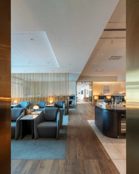 旧金山机场英国航空休息室——WDA | William Duff Architects 的优雅之作