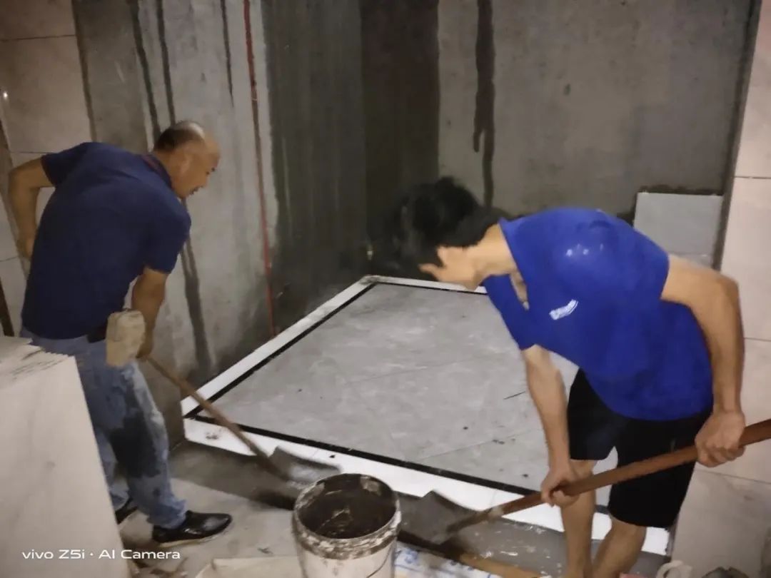 南京阔达装饰暴雨中守护业主工地,彰显家装责任-10