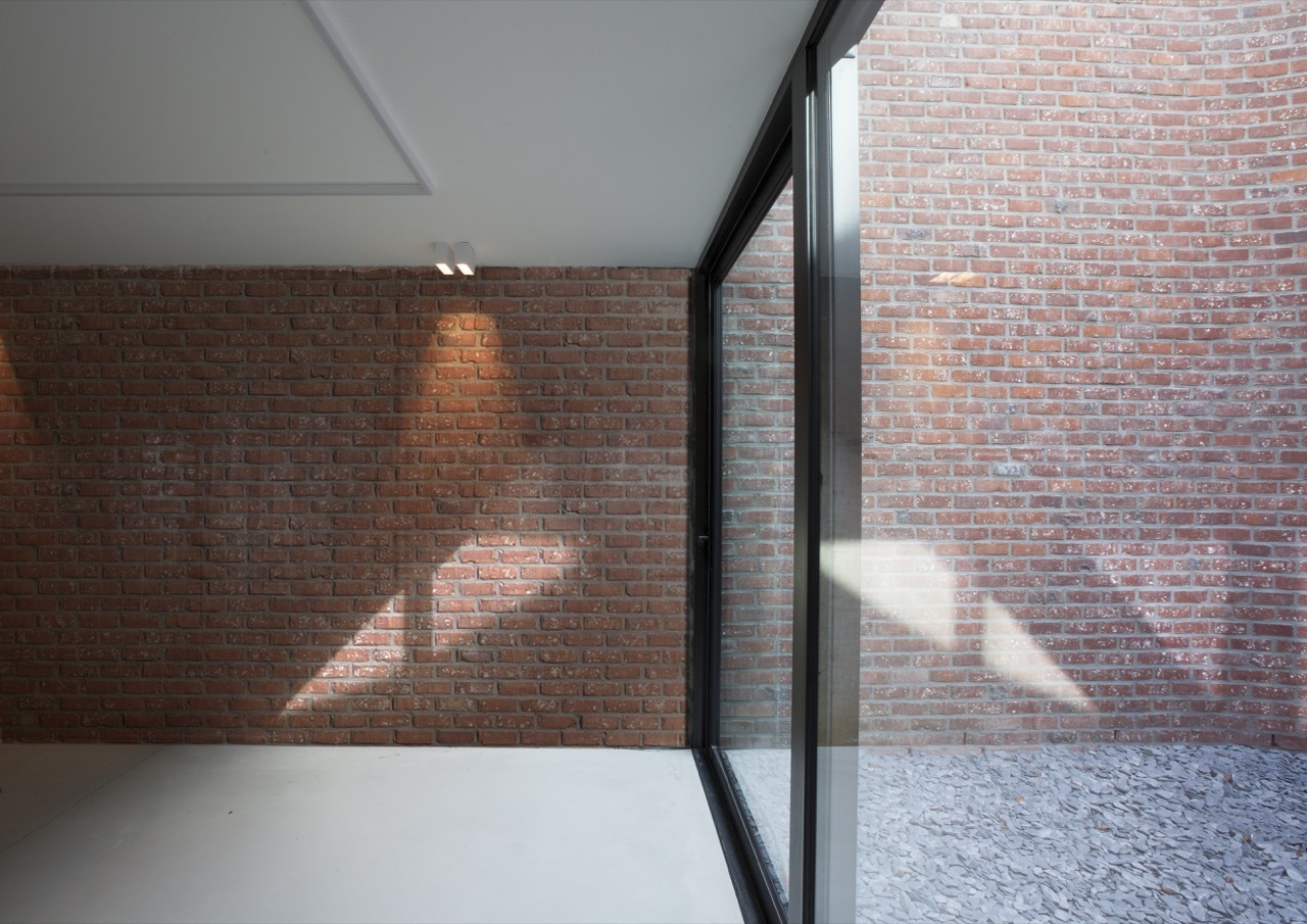 比利时哈塞尔特现代家庭住宅-80