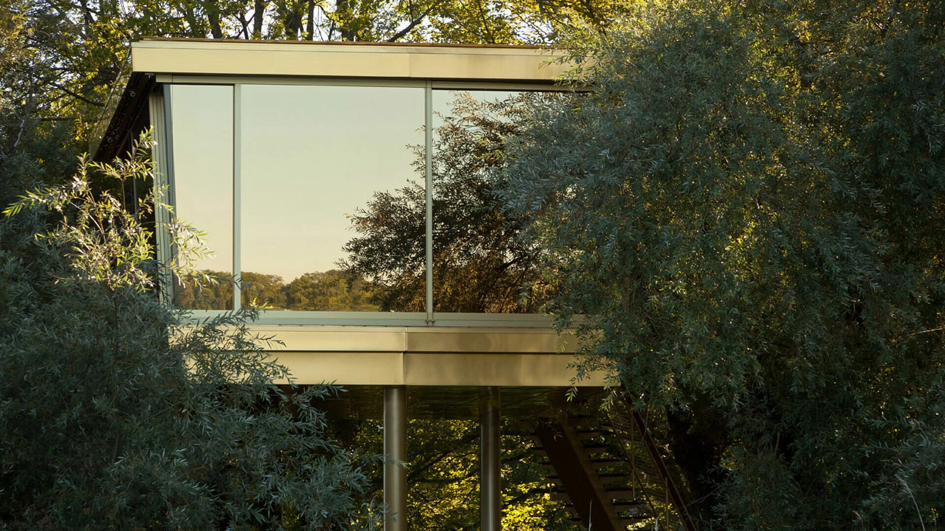 瑞士玻璃钻石酒店-10