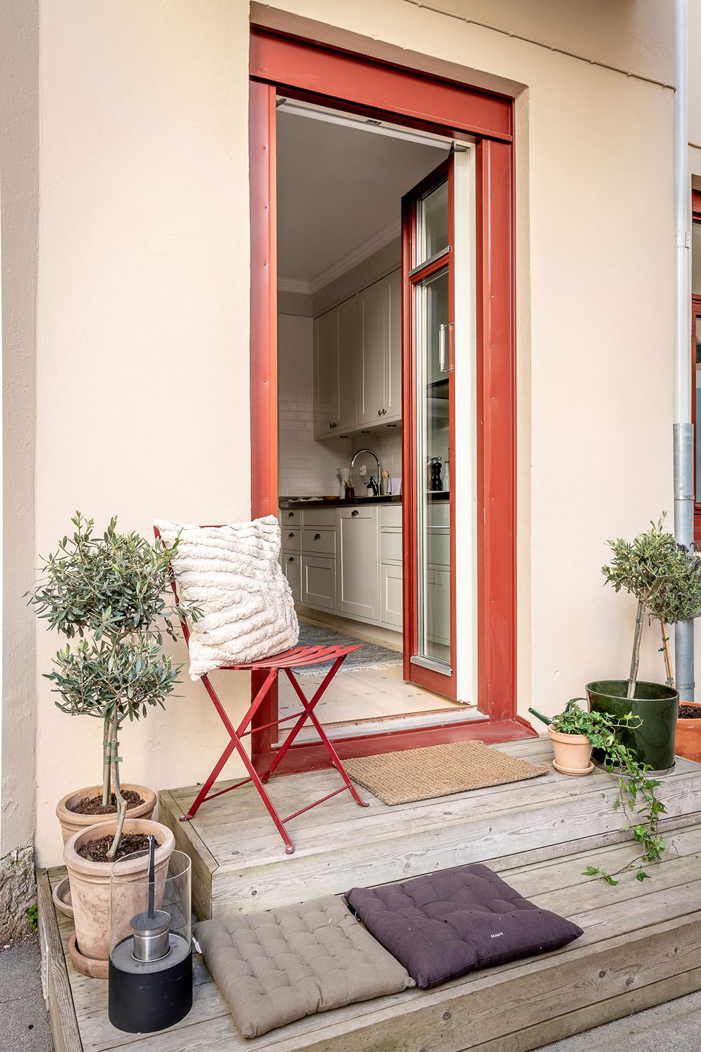 瑞典 84 平米粉色餐厅公寓设计-27