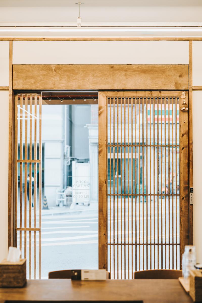 十九平米卡莱餐厅，独特双层结构提升空间利用-21