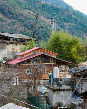 半山花语爱心书屋丨中国怒江丨STEPS大台阶建筑