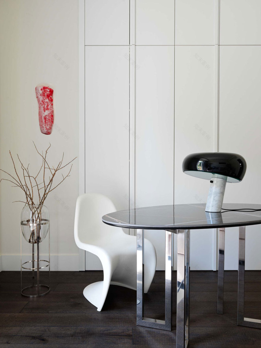 莫斯科斯大林式建筑中带时髦家具的明亮公寓(85 平方米)-13