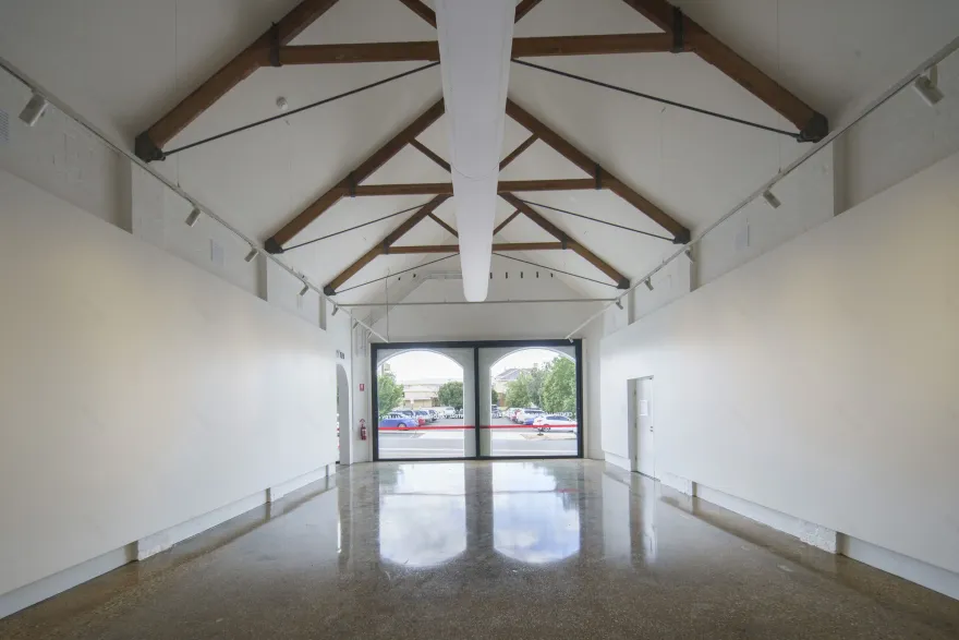 中央金矿区艺术画廊丨澳大利亚丨Nervegna Reed-9