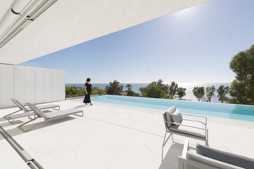 A House. By Fran Silvestre Arquitectos.-0