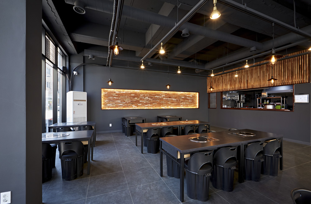 现代简约别墅 | 光影艺术的完美呈现-11