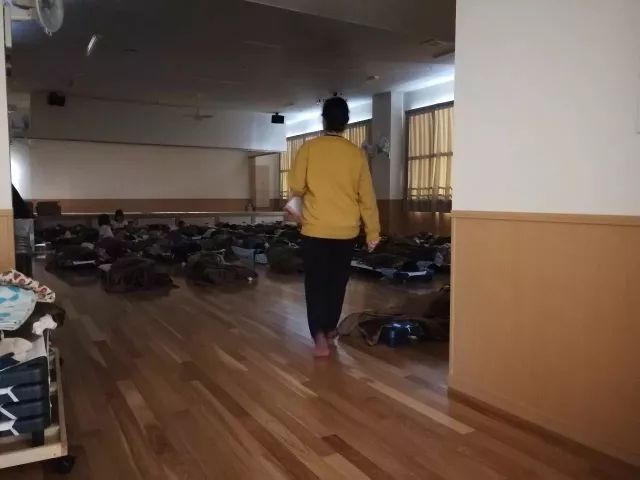 看看日本幼儿园环境细节，培养幼儿秩序感！-14